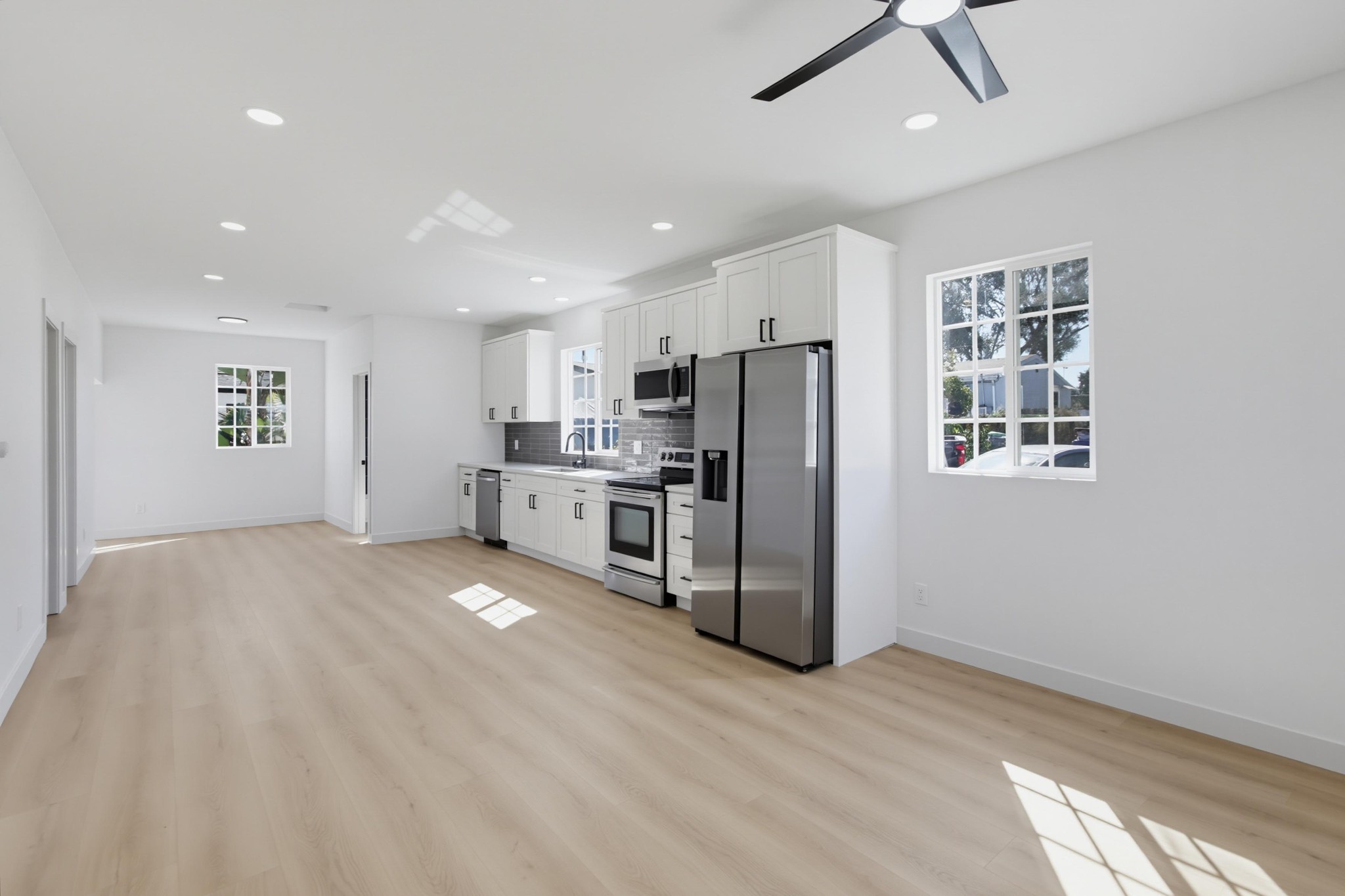 Virtual tour photo 12 of 37 for 3019 Martin Ave