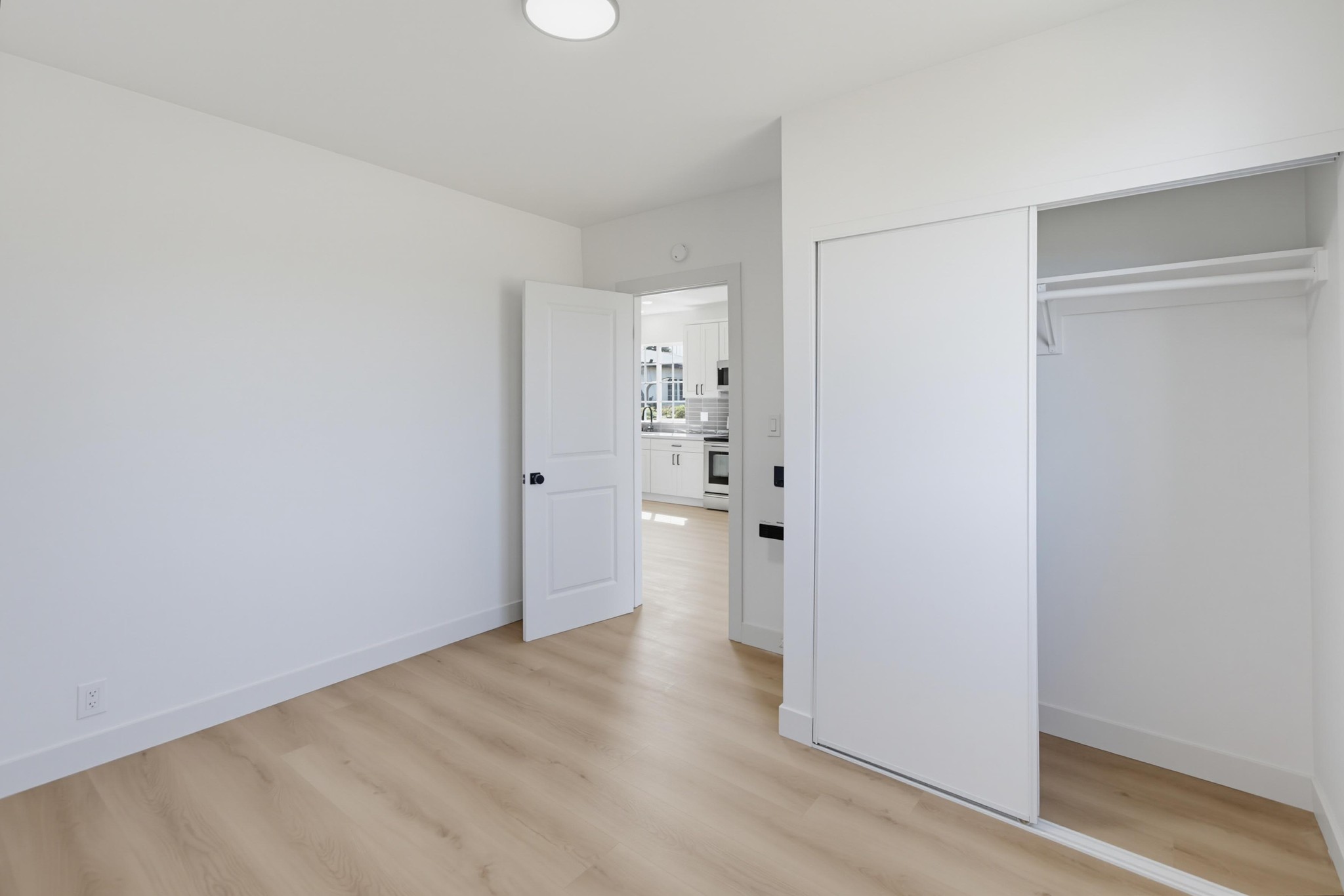 Virtual tour photo 24 of 37 for 3019 Martin Ave