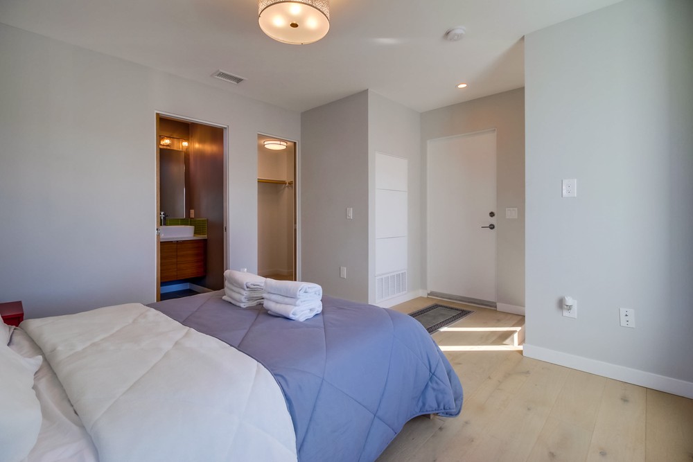 Virtual tour photo 53 of 73 for 3021 Carleton St