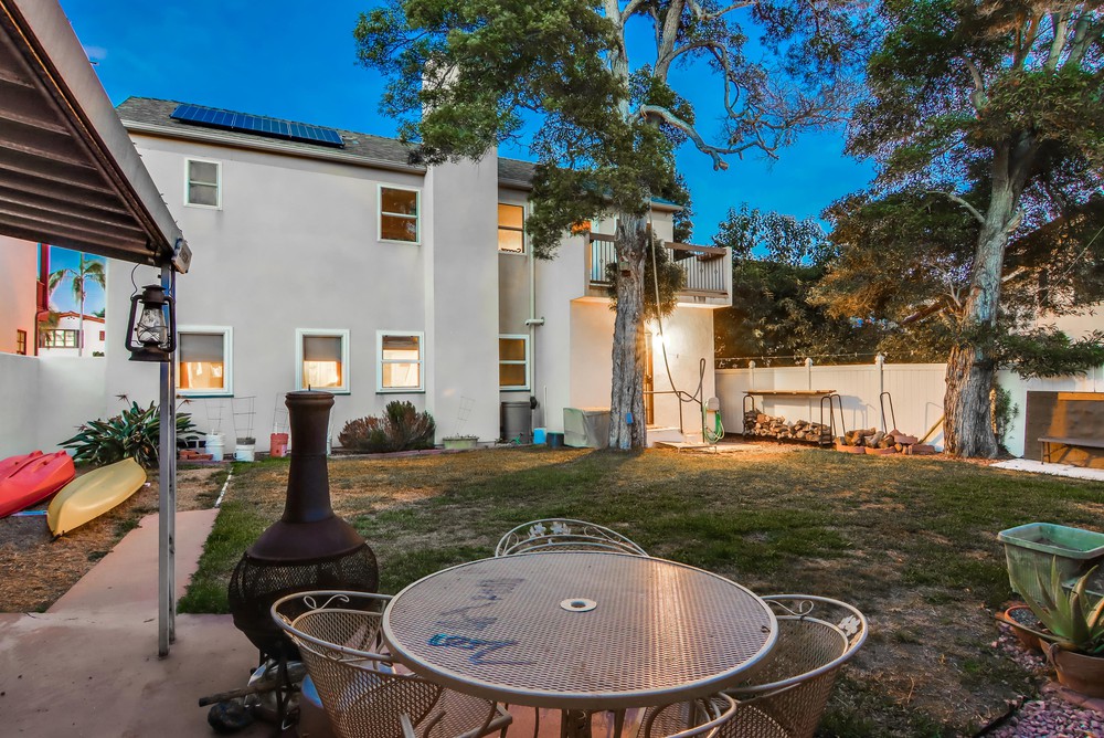 Virtual tour photo 10 of 61 for 3021 Lytton St