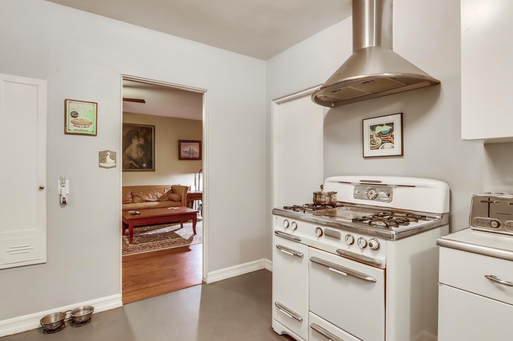 Virtual tour photo 27 of 61 for 3021 Lytton St