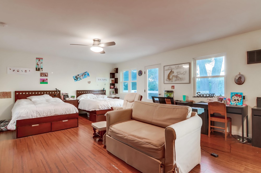 Virtual tour photo 29 of 61 for 3021 Lytton St
