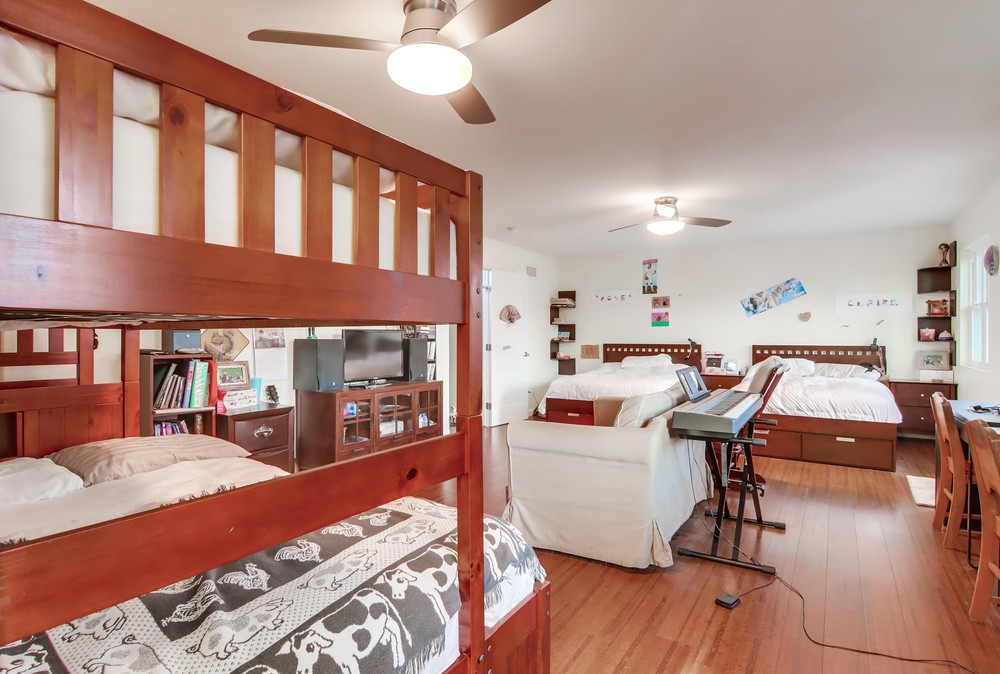Virtual tour photo 31 of 61 for 3021 Lytton St