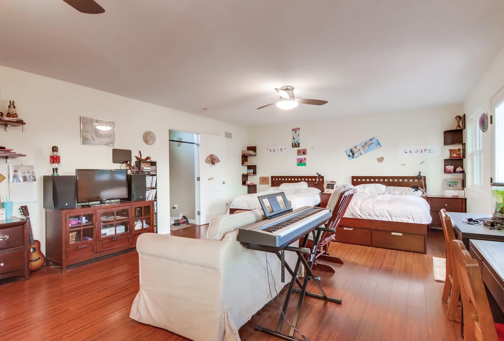 Virtual tour photo 32 of 61 for 3021 Lytton St