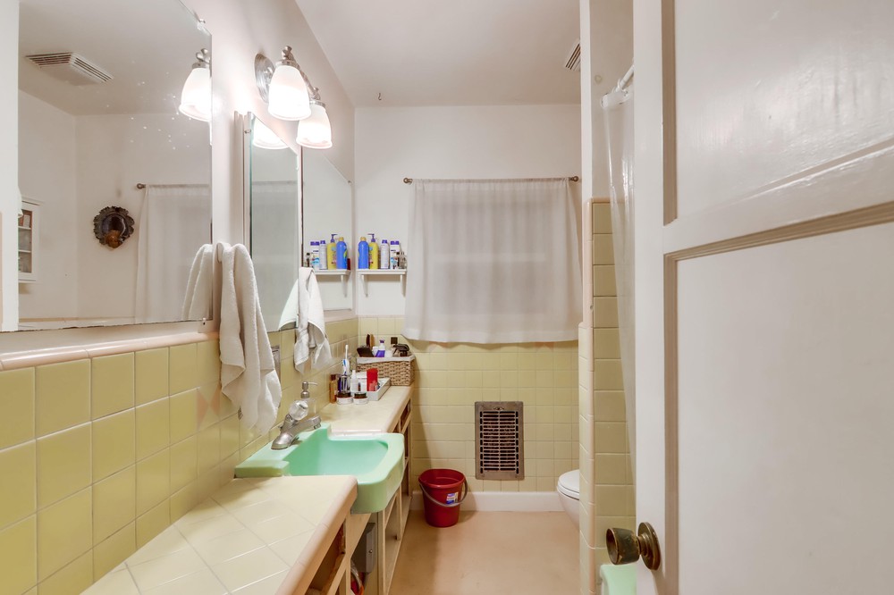 Virtual tour photo 45 of 61 for 3021 Lytton St