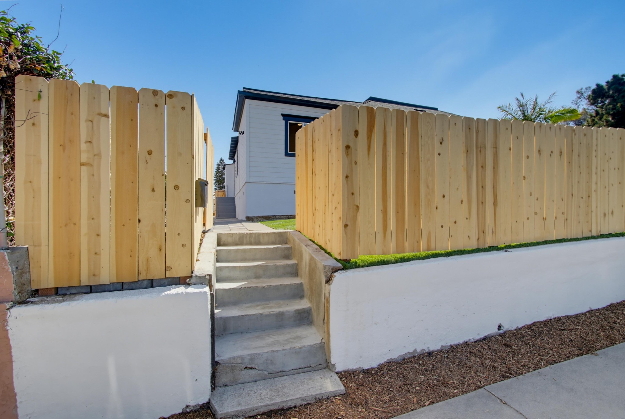 Virtual tour photo 3 of 22 for 3021 Martin Ave