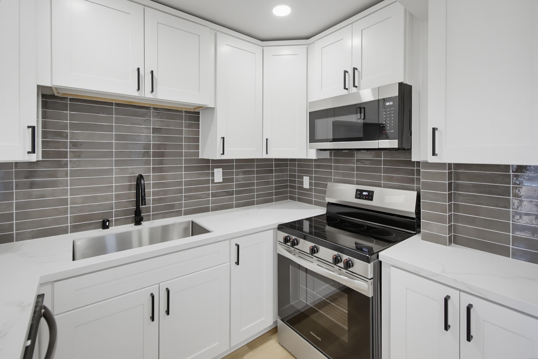 Virtual tour photo 10 of 22 for 3021 Martin Ave