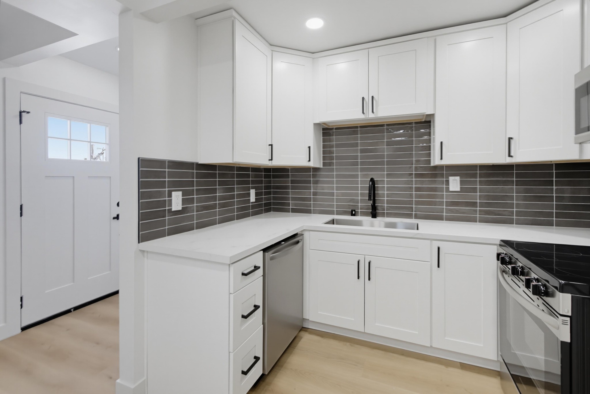 Virtual tour photo 11 of 22 for 3021 Martin Ave