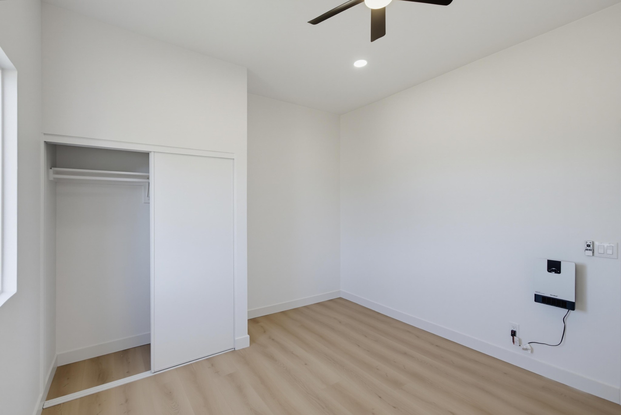 Virtual tour photo 16 of 22 for 3021 Martin Ave