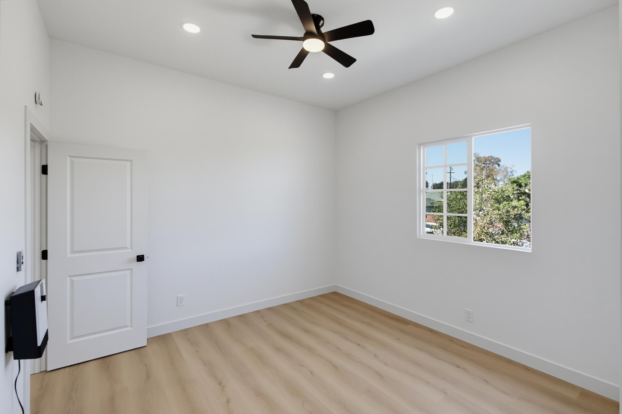 Virtual tour photo 19 of 22 for 3021 Martin Ave