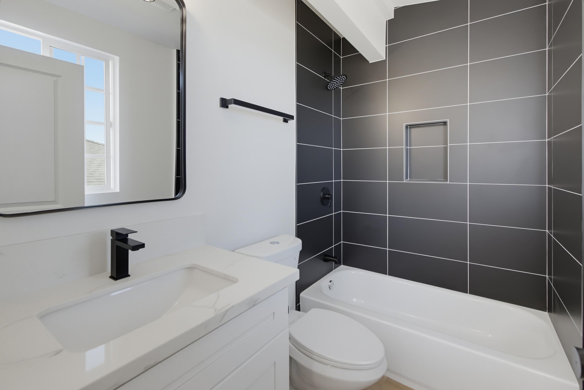 Virtual tour photo 20 of 22 for 3021 Martin Ave