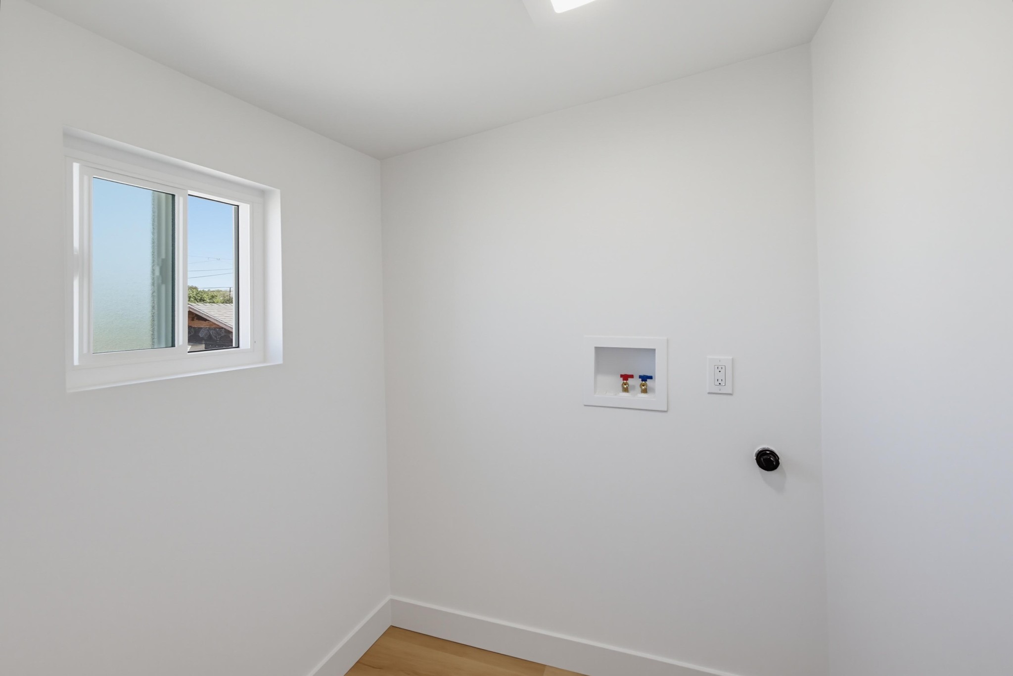Virtual tour photo 21 of 22 for 3021 Martin Ave