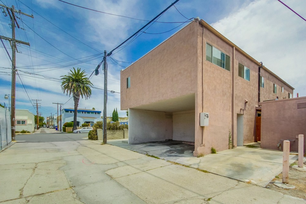 Virtual tour photo 12 of 13 for 3023 Madison Ave #29