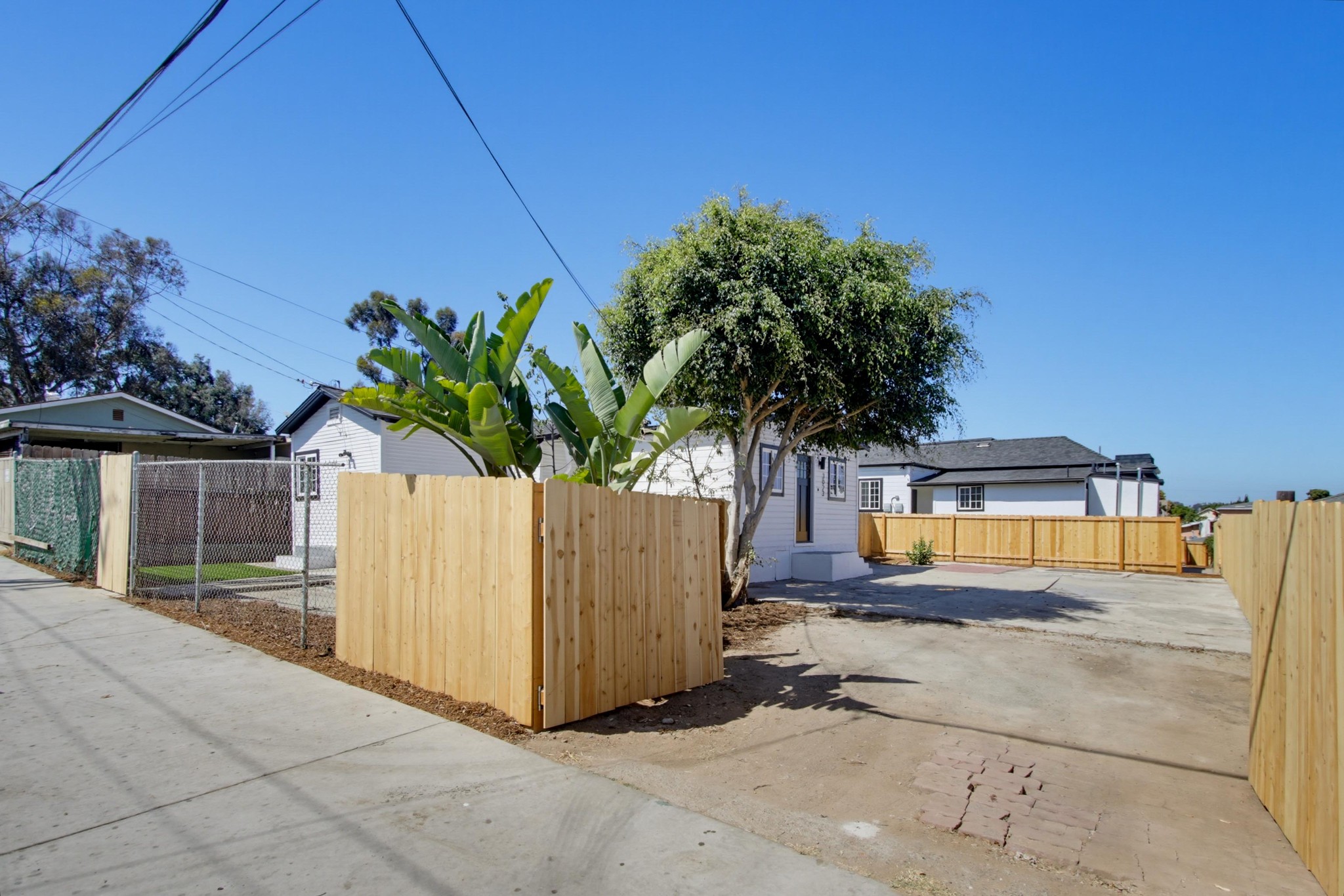 Virtual tour photo 1 of 33 for 3023 Martin Ave