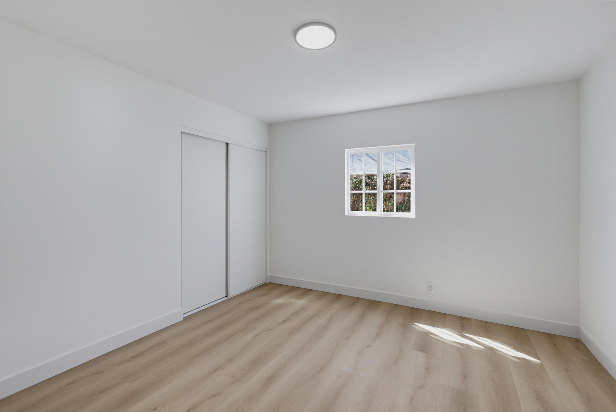 Virtual tour photo 15 of 33 for 3023 Martin Ave