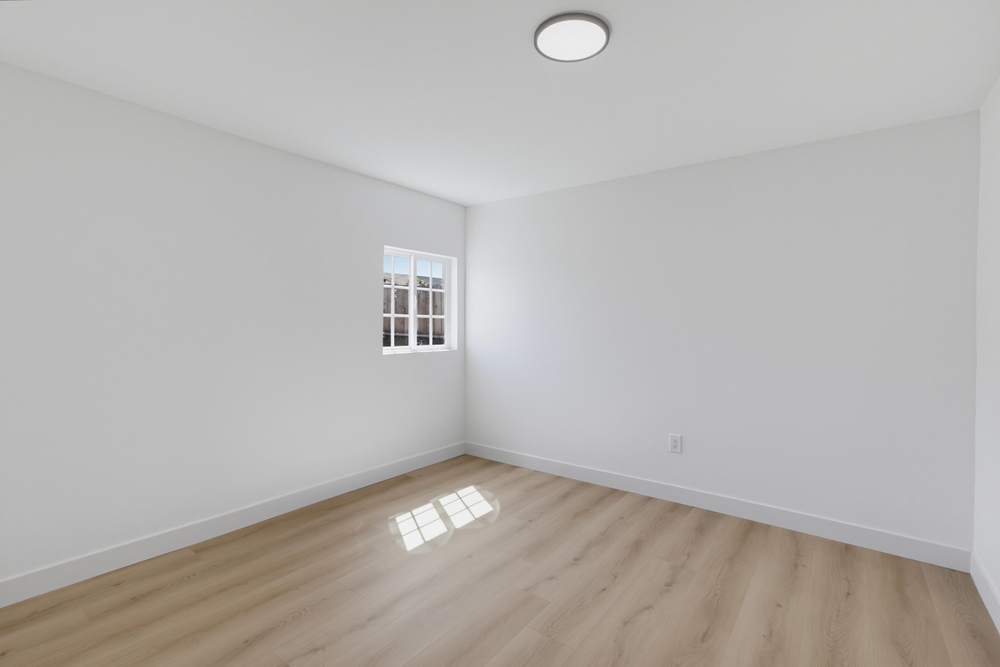 Virtual tour photo 19 of 33 for 3023 Martin Ave
