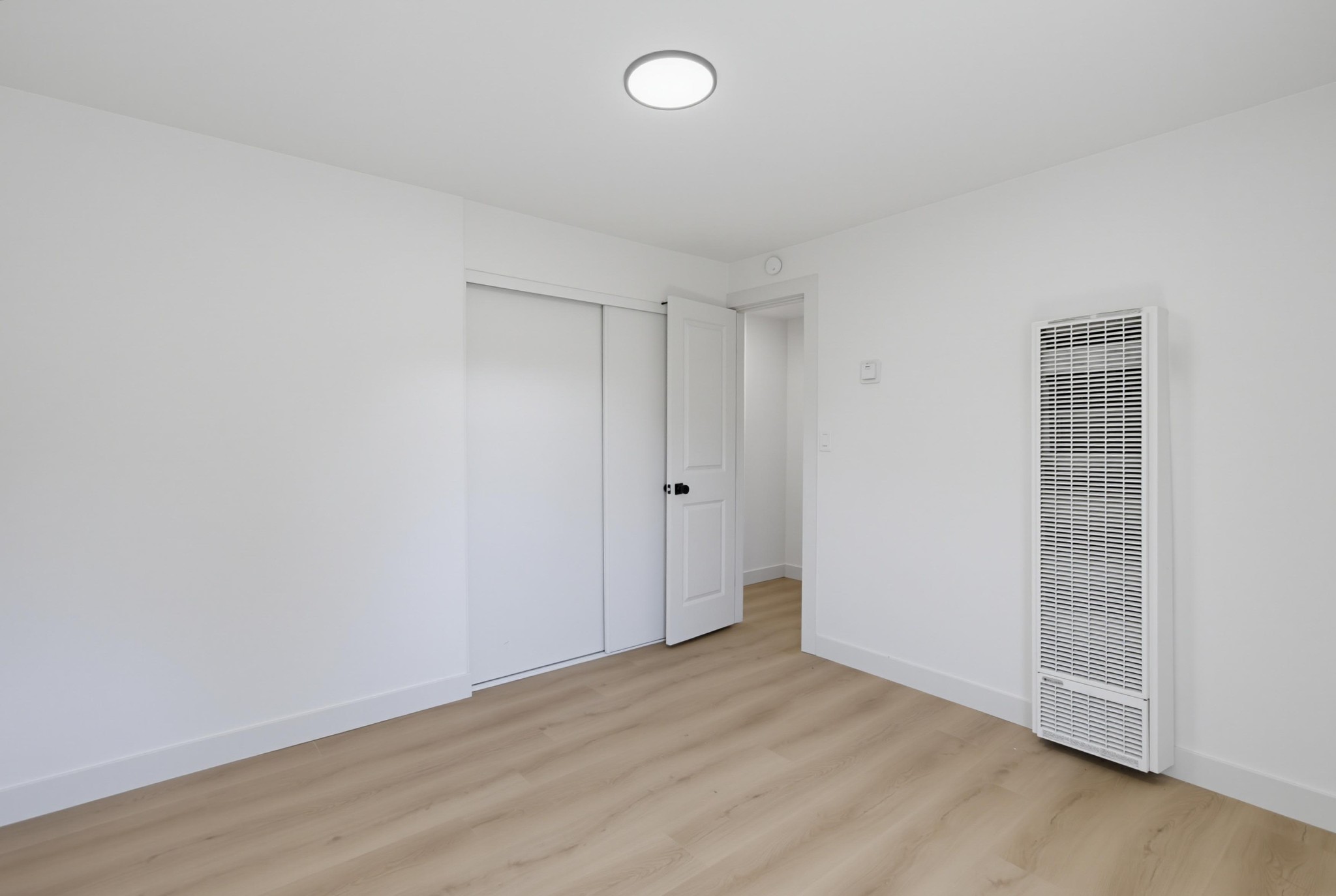 Virtual tour photo 20 of 33 for 3023 Martin Ave