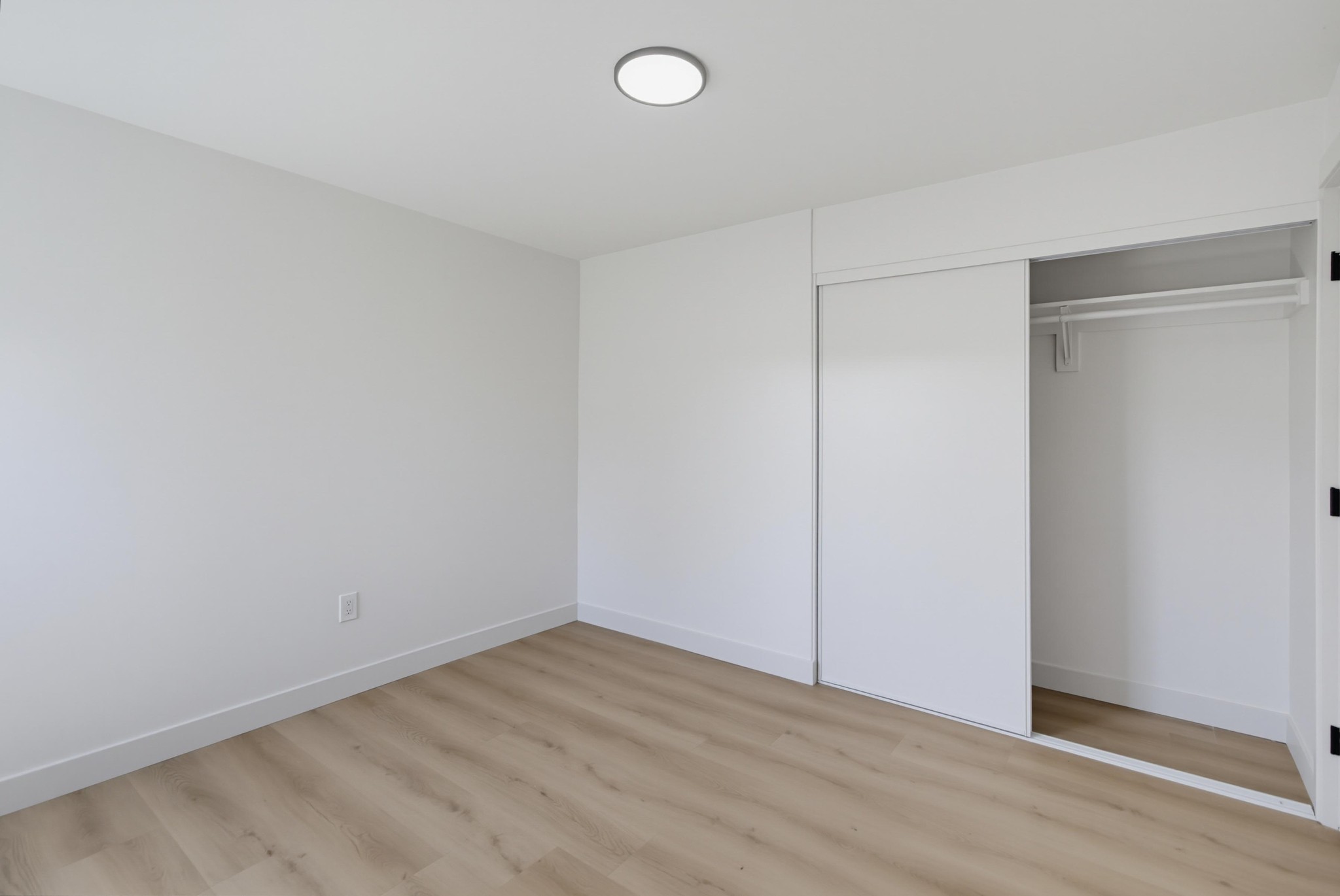 Virtual tour photo 21 of 33 for 3023 Martin Ave