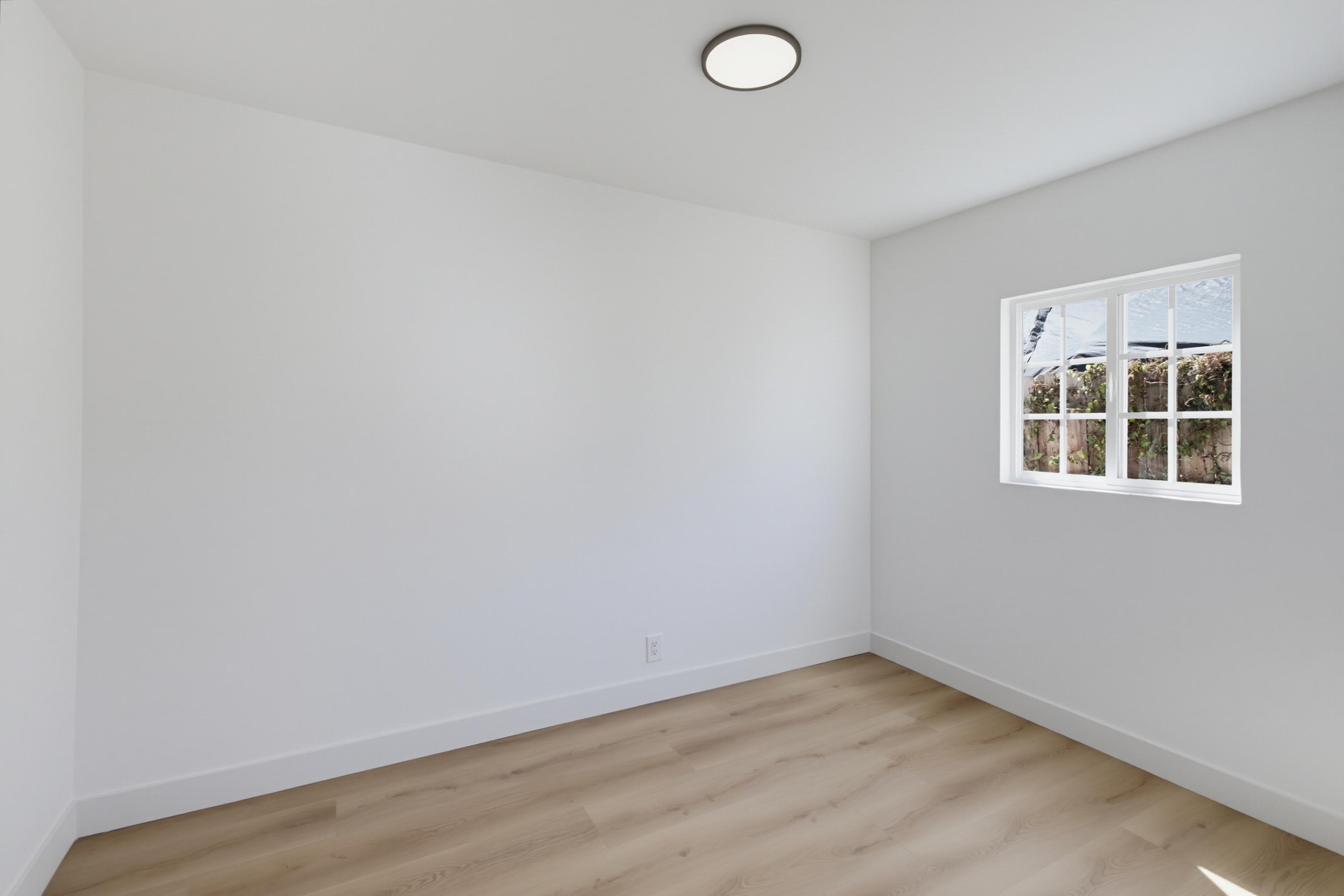 Virtual tour photo 22 of 33 for 3023 Martin Ave