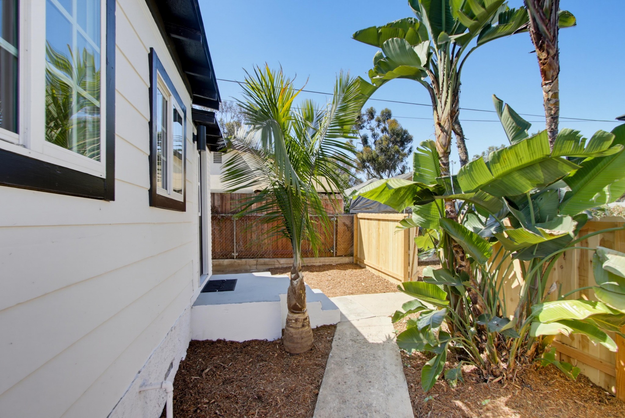 Virtual tour photo 25 of 33 for 3023 Martin Ave