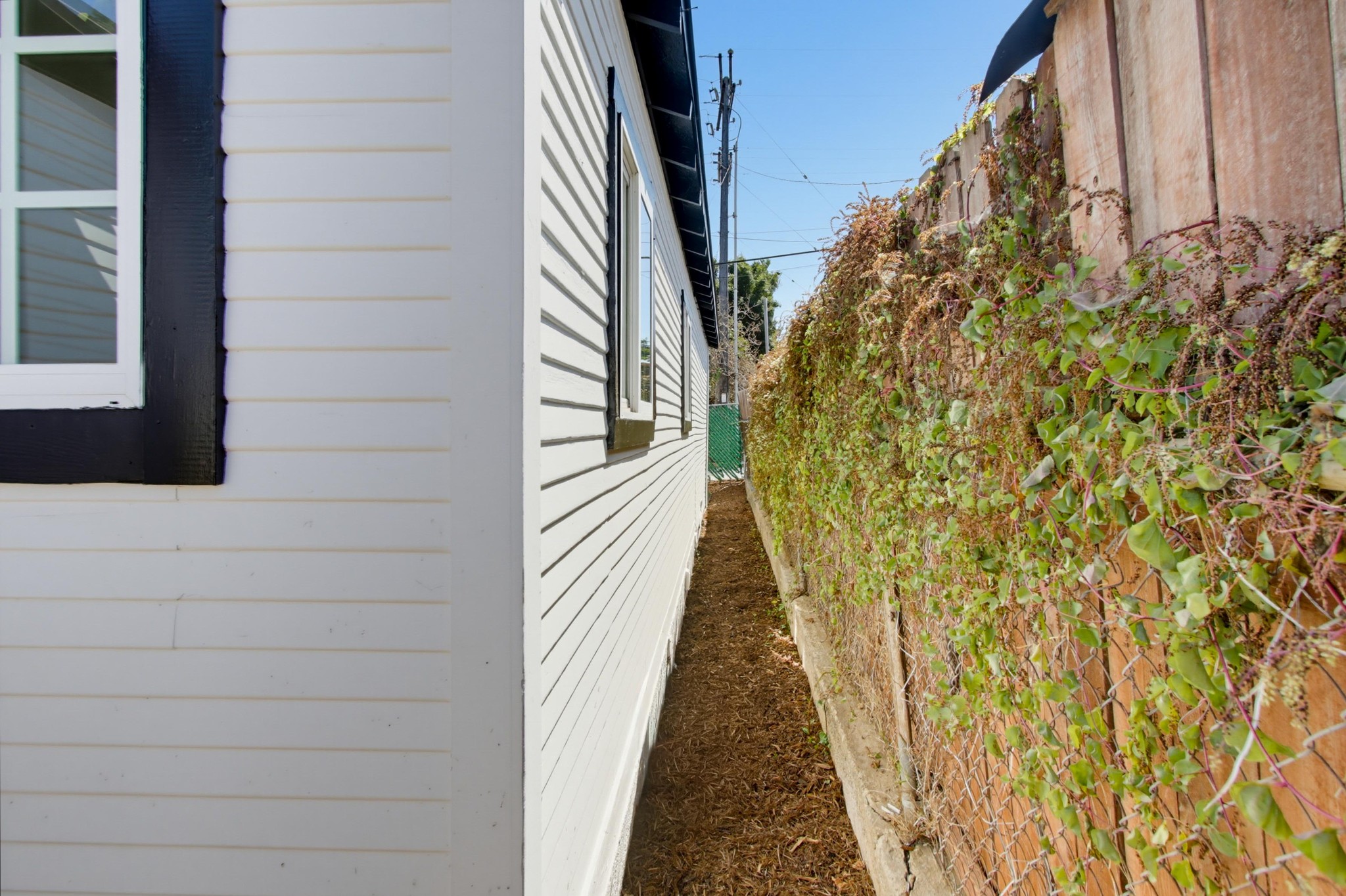 Virtual tour photo 28 of 33 for 3023 Martin Ave