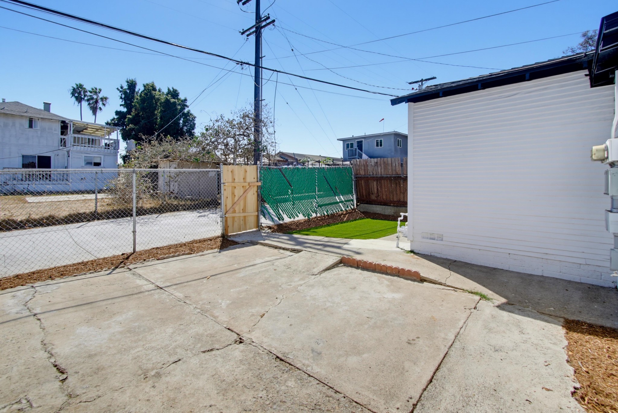 Virtual tour photo 29 of 33 for 3023 Martin Ave