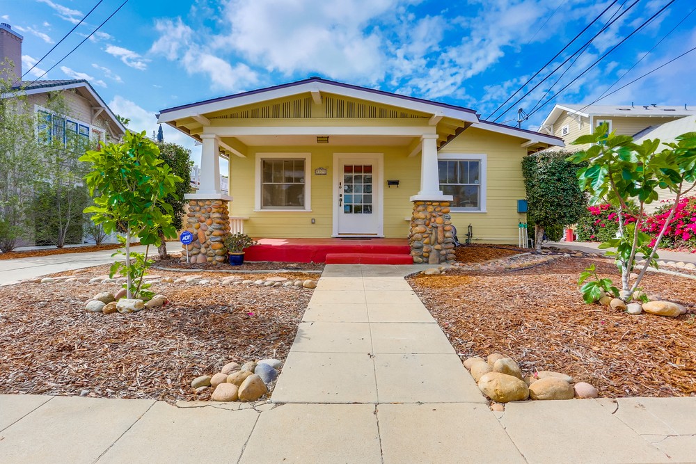 Virtual tour photo 1 of 37 for 3025 Palm St