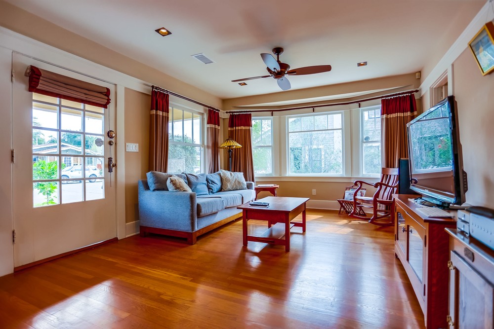Virtual tour photo 8 of 37 for 3025 Palm St