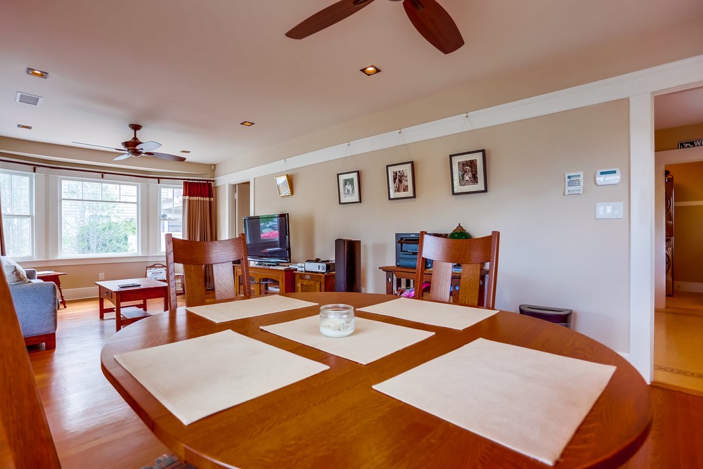 Virtual tour photo 13 of 37 for 3025 Palm St