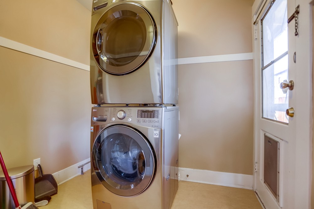 Virtual tour photo 29 of 37 for 3025 Palm St
