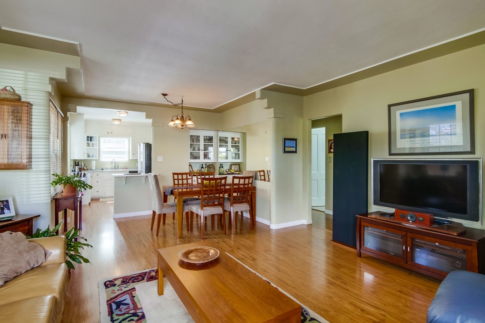 Virtual tour photo 11 of 44 for 3025 Quimby St