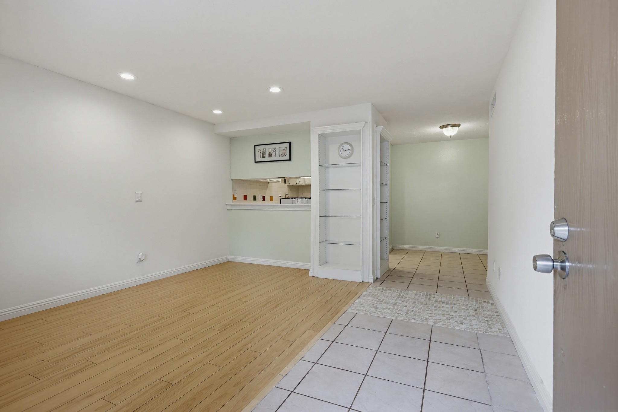 Virtual tour photo 11 of 45 for 3026 Associated Rd Unit 96