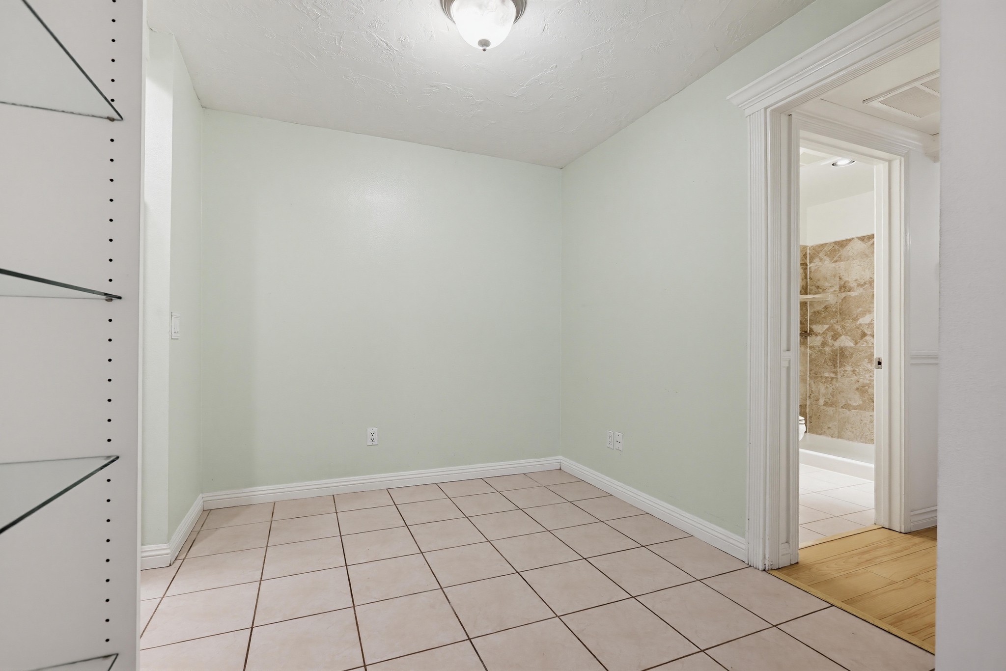 Virtual tour photo 16 of 45 for 3026 Associated Rd Unit 96