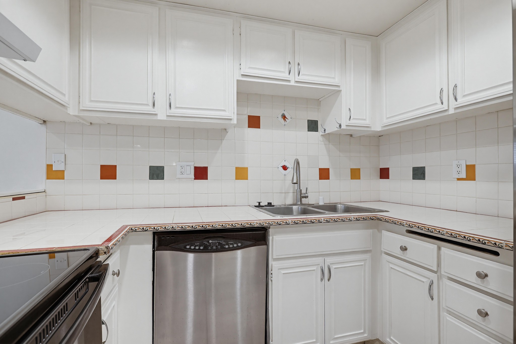 Virtual tour photo 21 of 45 for 3026 Associated Rd Unit 96