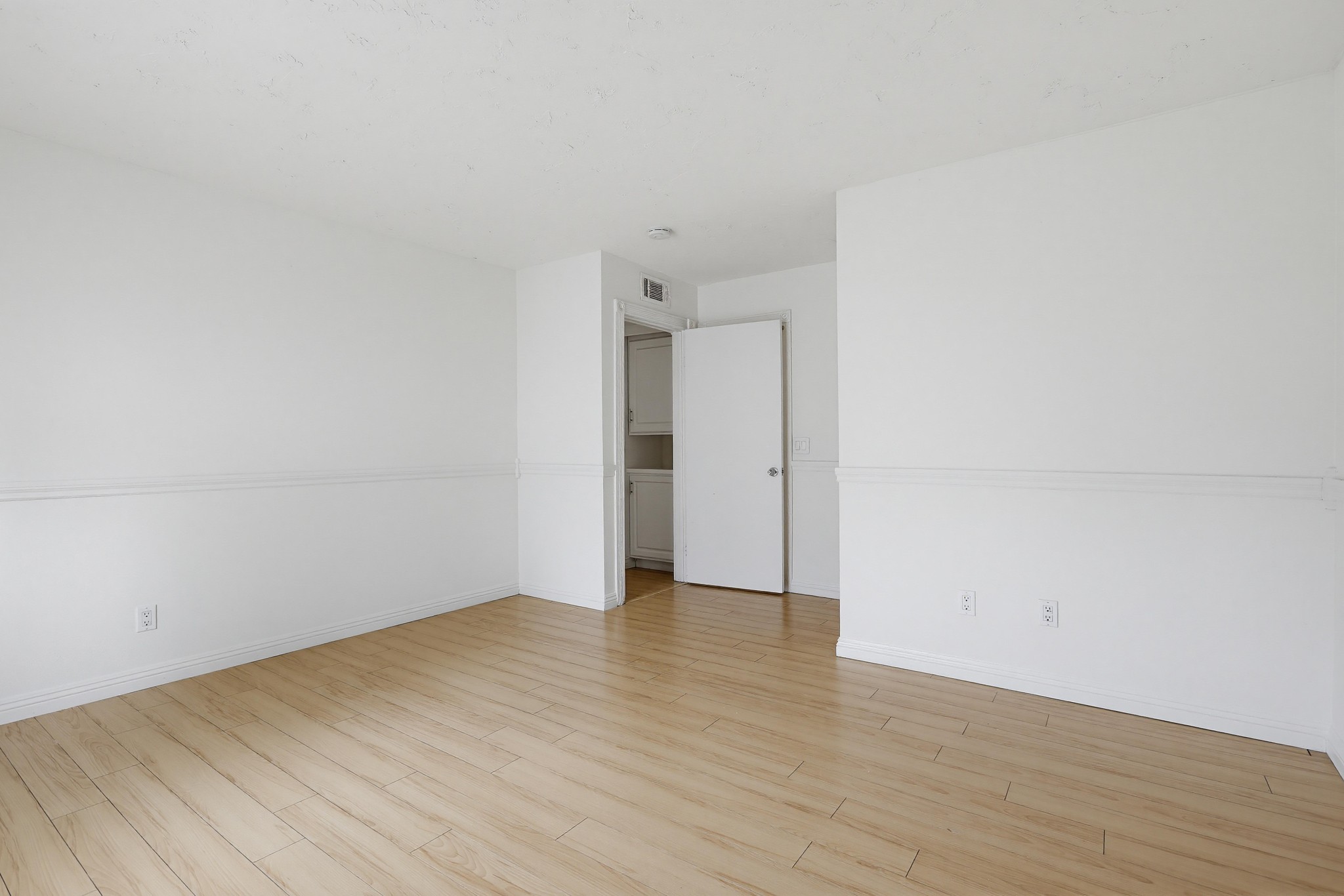 Virtual tour photo 33 of 45 for 3026 Associated Rd Unit 96
