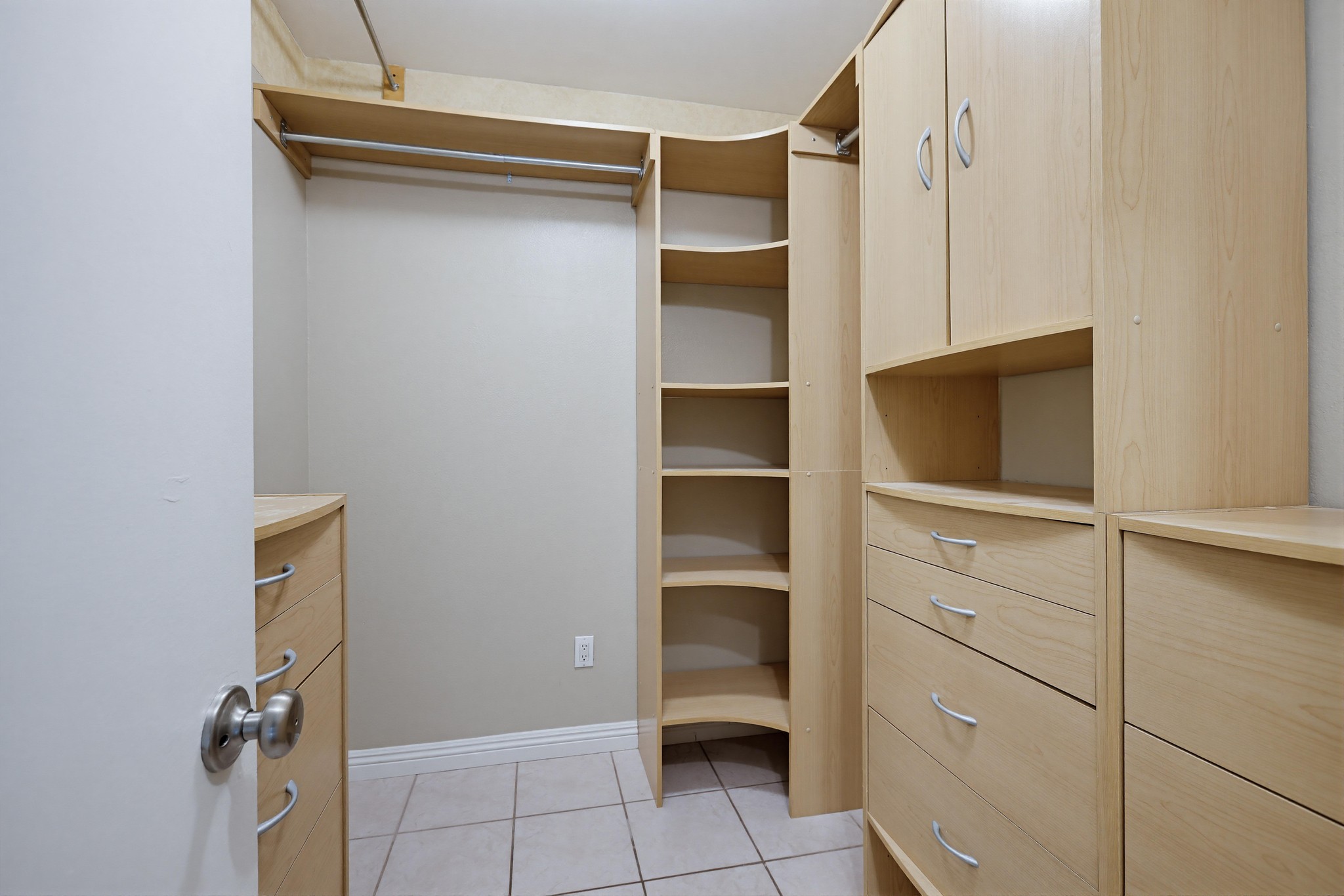 Virtual tour photo 37 of 45 for 3026 Associated Rd Unit 96