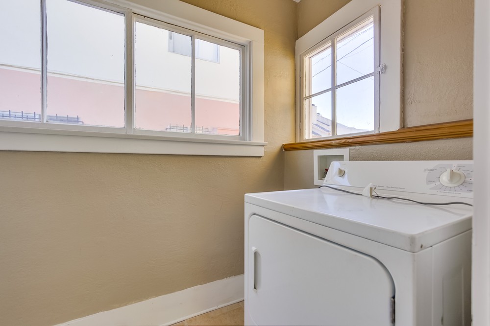 Virtual tour photo 18 of 23 for 3027 Polk Avenue