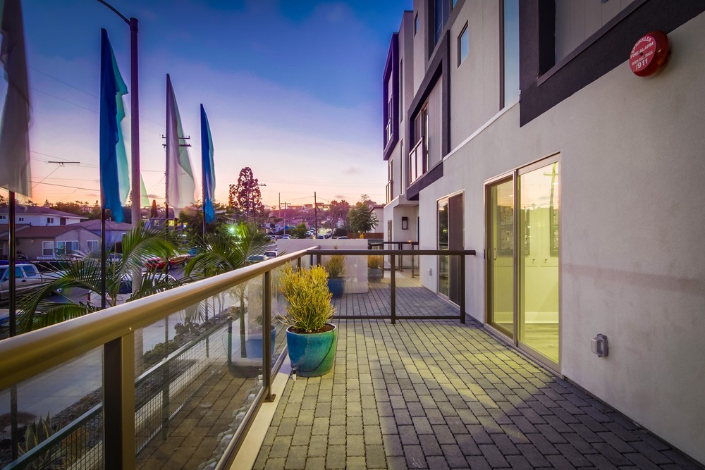 Virtual tour photo 5 of 118 for 3030 Jarvis St #15