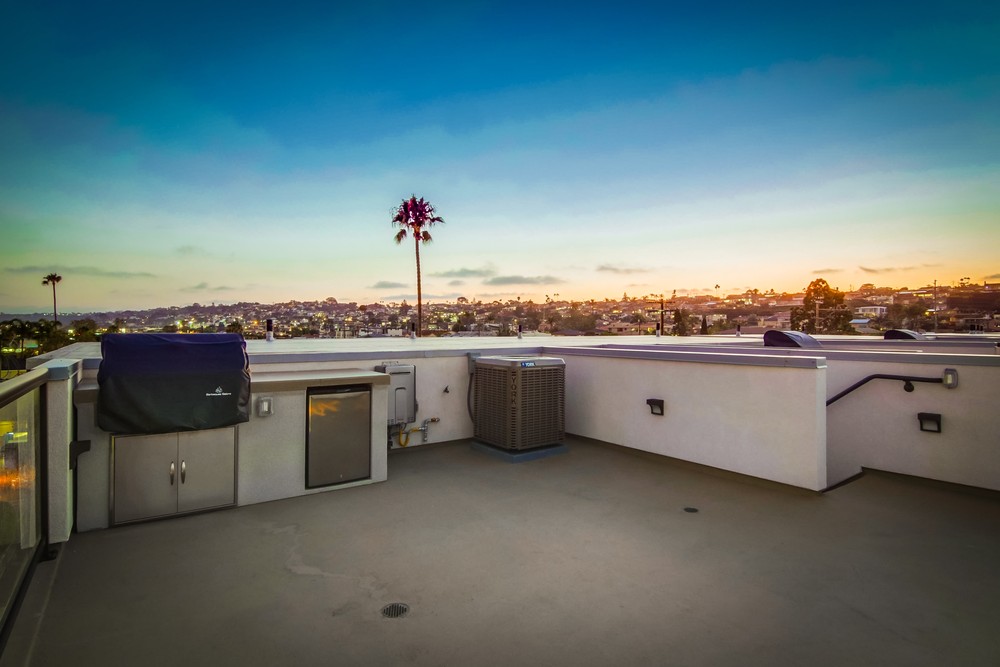 Virtual tour photo 7 of 118 for 3030 Jarvis St #15