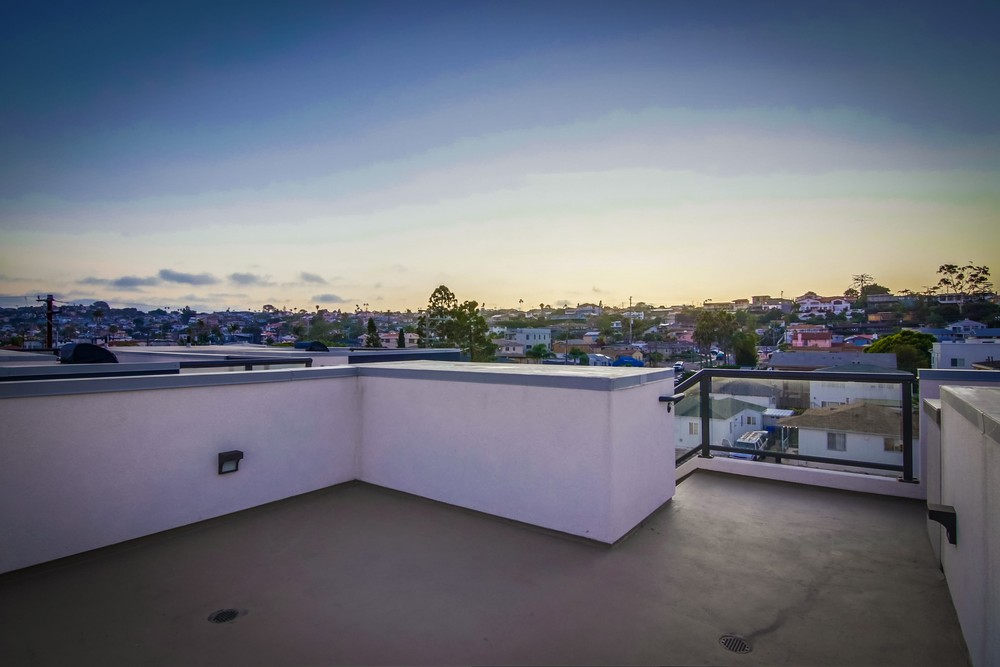 Virtual tour photo 18 of 118 for 3030 Jarvis St #15