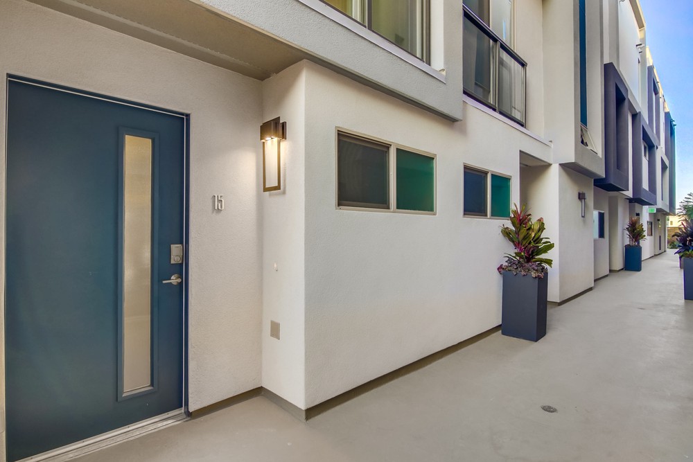 Virtual tour photo 25 of 118 for 3030 Jarvis St #15