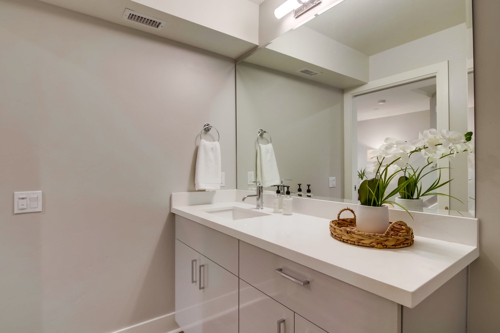 Virtual tour photo 48 of 118 for 3030 Jarvis St #15