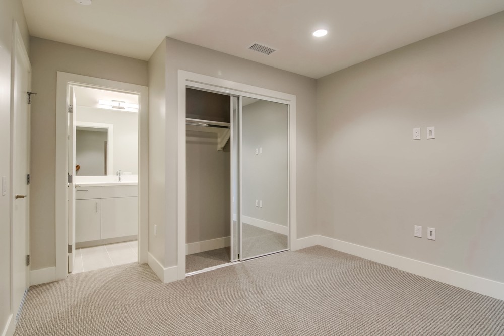 Virtual tour photo 60 of 118 for 3030 Jarvis St #15