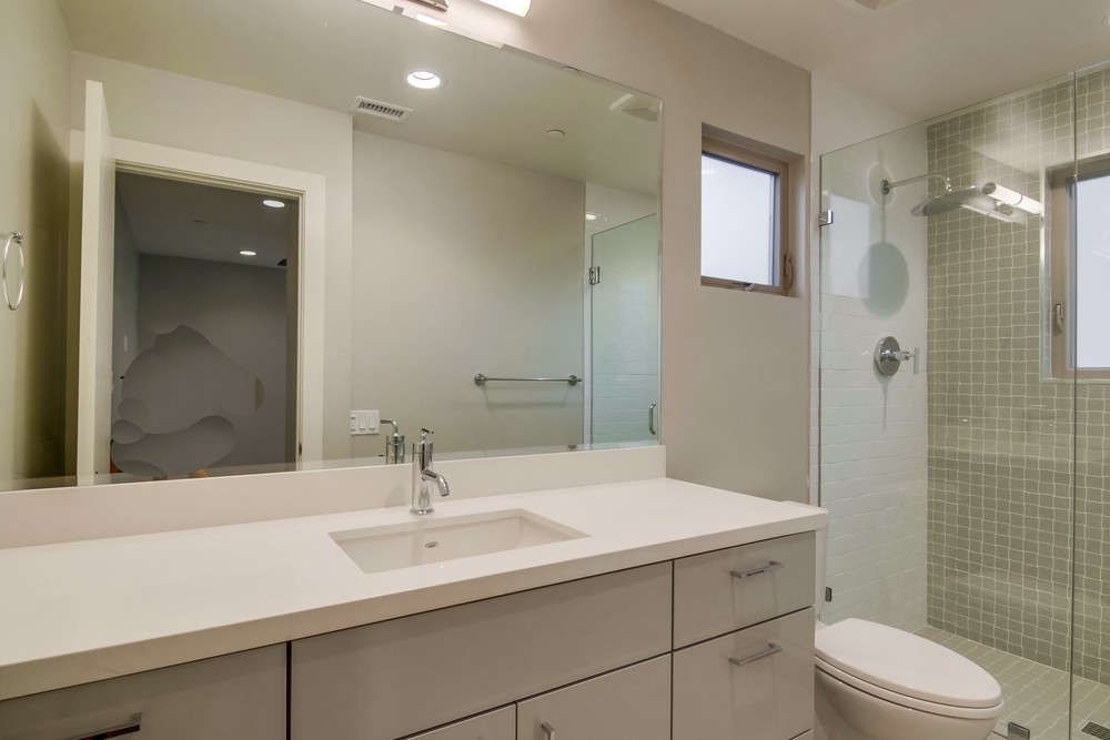 Virtual tour photo 66 of 118 for 3030 Jarvis St #15