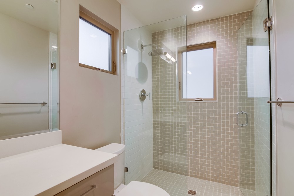 Virtual tour photo 68 of 118 for 3030 Jarvis St #15
