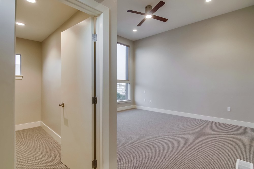 Virtual tour photo 69 of 118 for 3030 Jarvis St #15