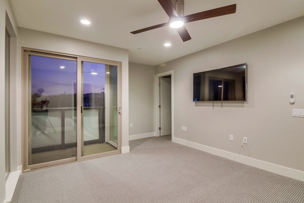 Virtual tour photo 76 of 118 for 3030 Jarvis St #15