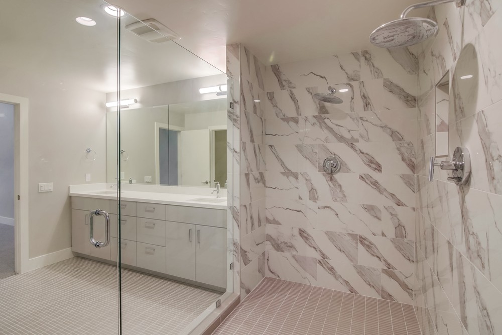 Virtual tour photo 81 of 118 for 3030 Jarvis St #15
