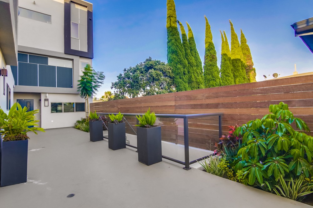Virtual tour photo 92 of 118 for 3030 Jarvis St #15
