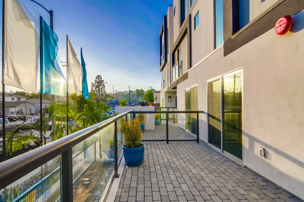 Virtual tour photo 94 of 118 for 3030 Jarvis St #15